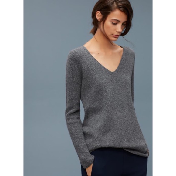 Aritzia Wilfred Hénon Sweater - Picture 2 of 4